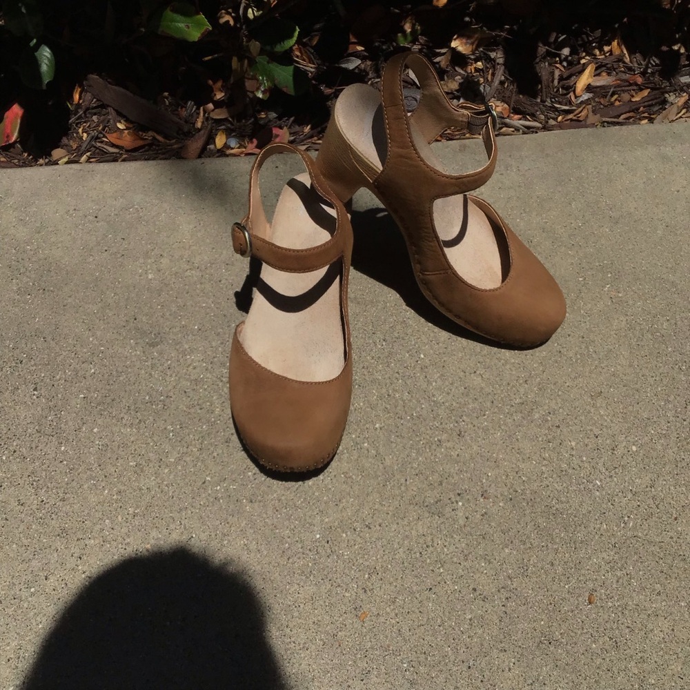Dansko ‘Taytum’ Nubuck Leather Clog Sandals |Size 38/7.5-8|